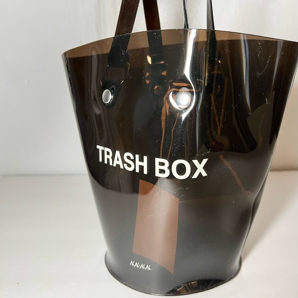 Nana- Nana Not a Trash Box Bag - Picture 2 of 5